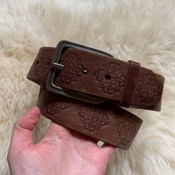 American Eagle Outfitters Accessories - American Eagle Outfitters💕Tooled Leather Belt S